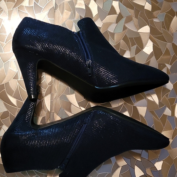 New Navy Blue Booties - Picture 6 of 8